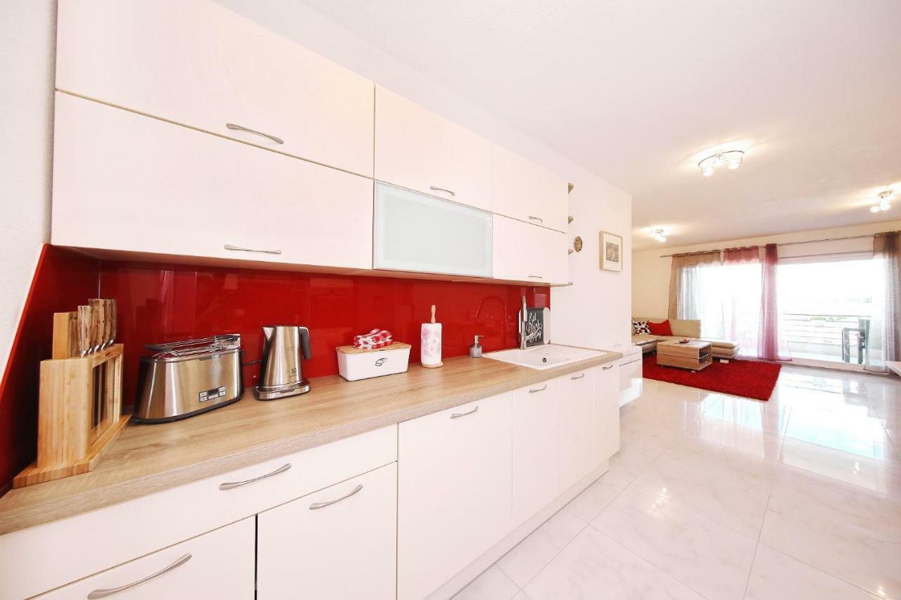 Apartment Lana Pašman Eksteriør bilde